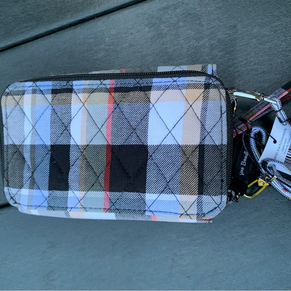 NWT Vera Bradley 3 in 1 Crossbody (also can be a wallet or wristlet) brand new - Picture 6 of 6